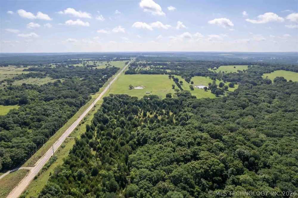 4 E 1180 ROAD Okemah, OK 74859