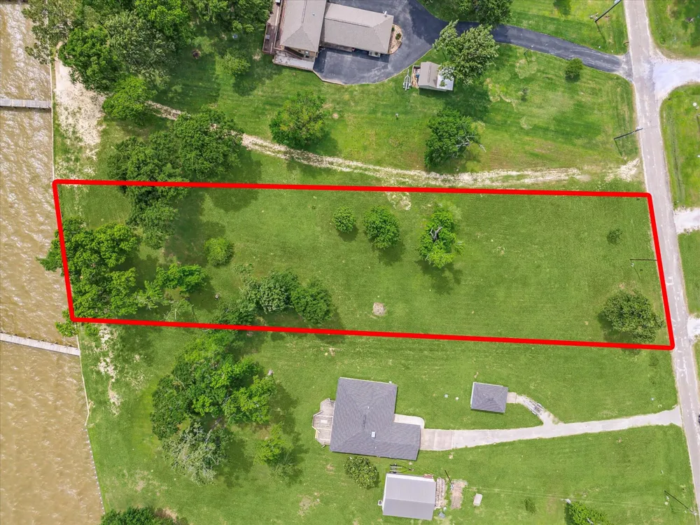 Emerald Lane Onalaska, TX 77360