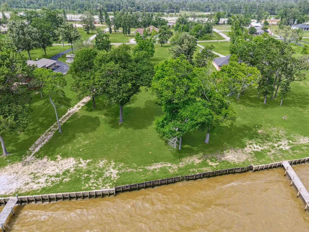 Emerald Lane Onalaska, TX 77360