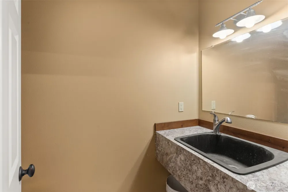 140 Saley Lane Centralia, WA 98531