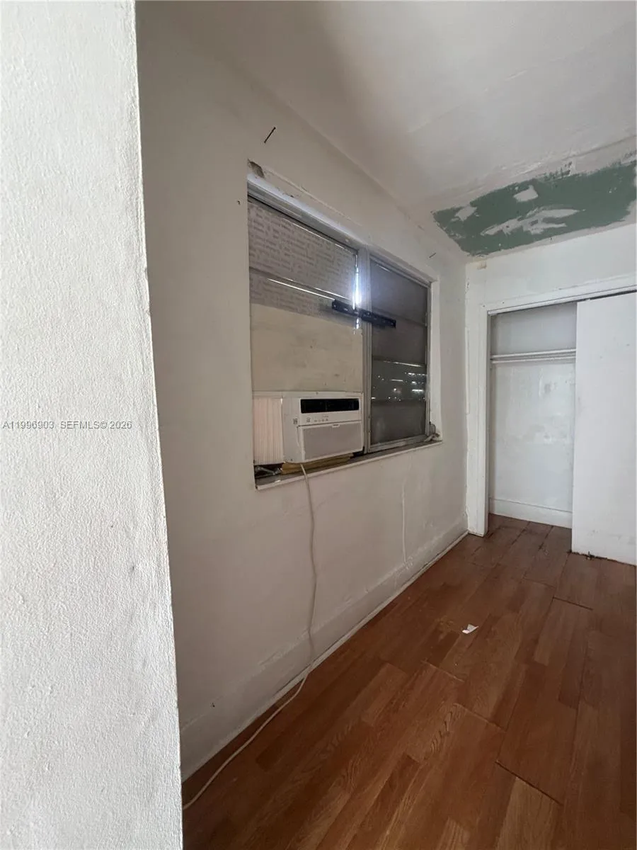 634 SW 10th Ave Miami, FL 33130