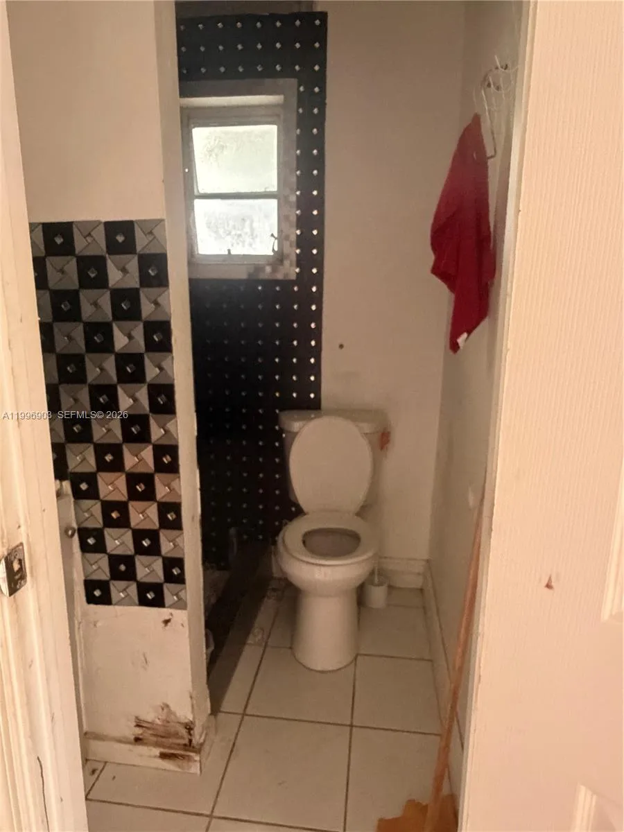 634 SW 10th Ave Miami, FL 33130