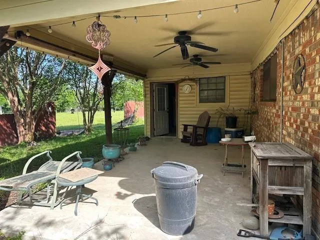 201 Heath Avenue Madisonville, TX 77864