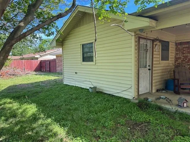 201 Heath Avenue Madisonville, TX 77864