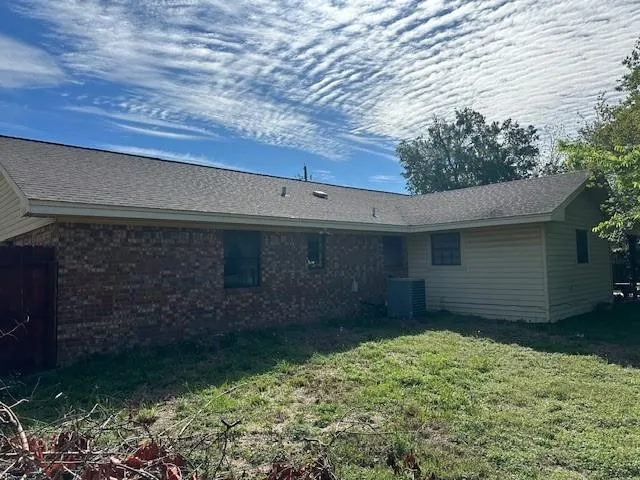 201 Heath Avenue Madisonville, TX 77864