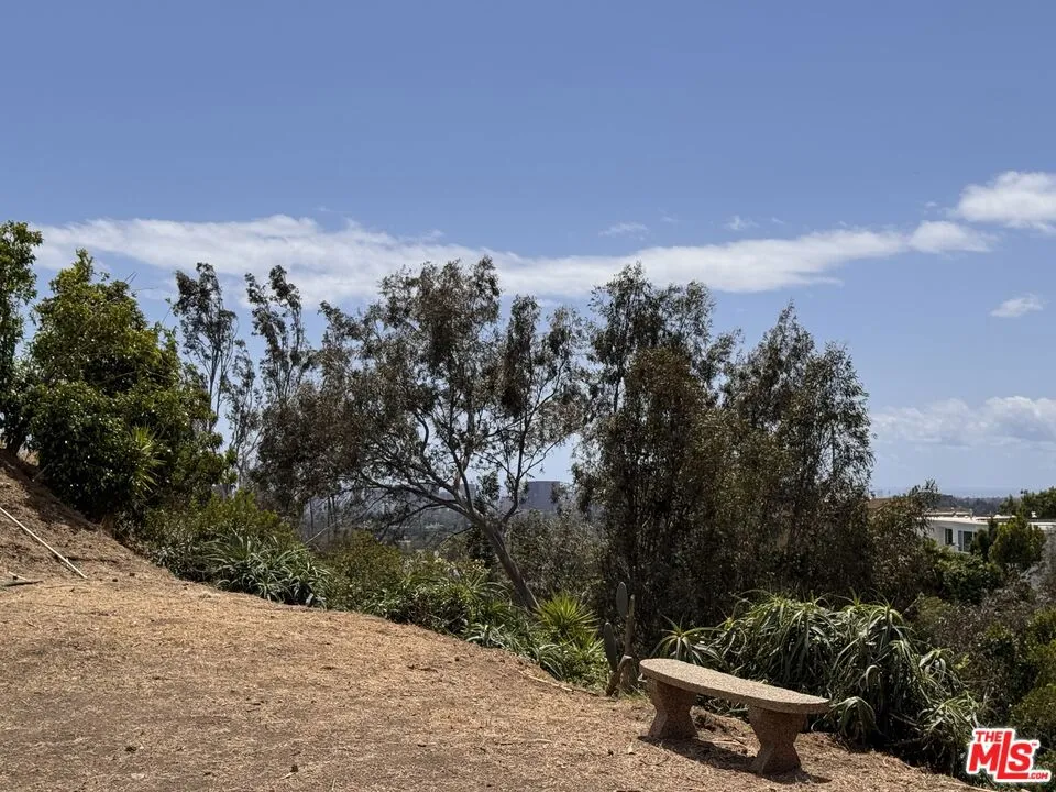 1309 Laurel Way Beverly Hills, CA 90210