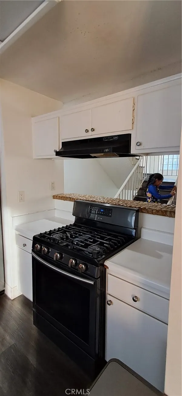 11150 Glenoaks Boulevard #223 Pacoima, CA 91331