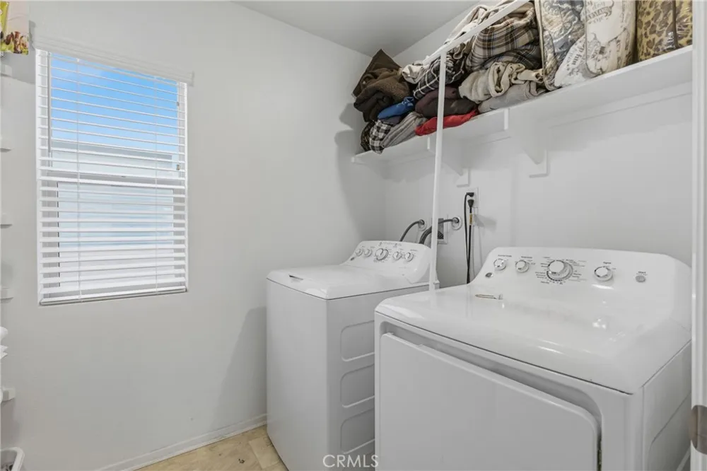 32894 Crown Point Lake Elsinore, CA 92530