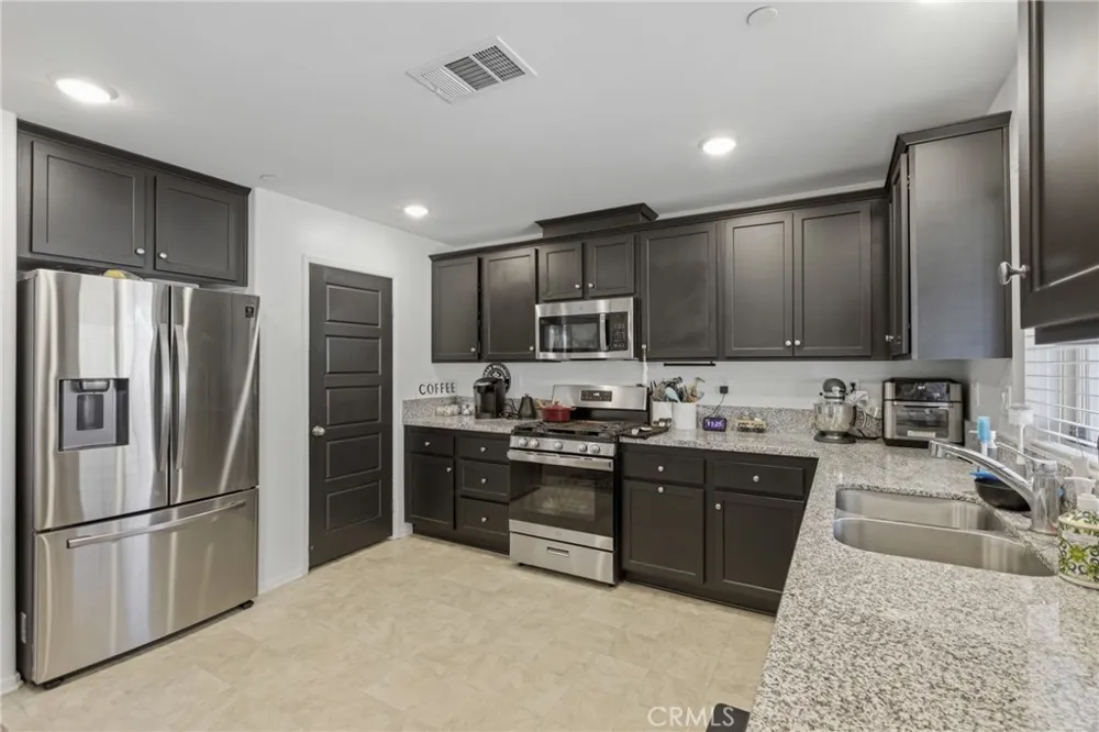 32894 Crown Point Lake Elsinore, CA 92530