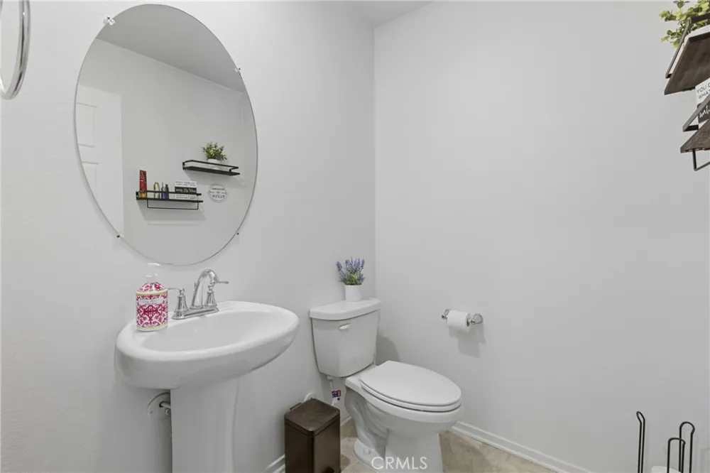 32894 Crown Point Lake Elsinore, CA 92530