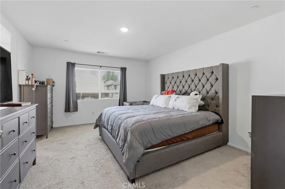 32894 Crown Point Lake Elsinore, CA 92530