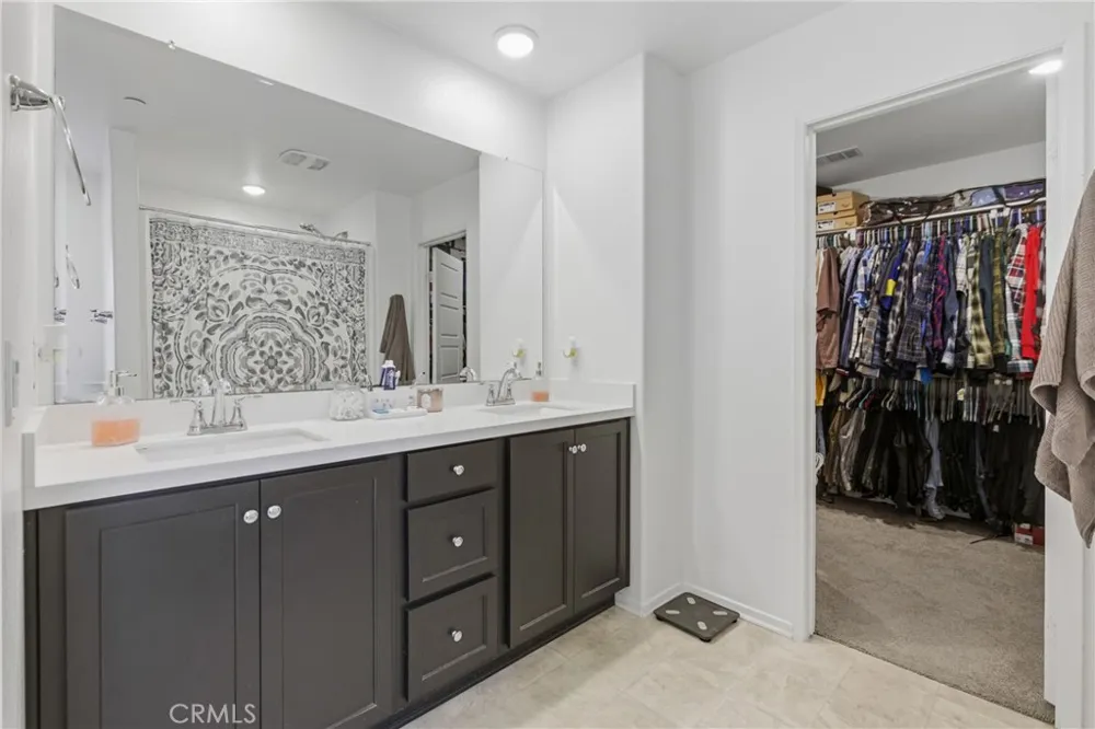 32894 Crown Point Lake Elsinore, CA 92530