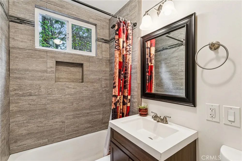 355 Hartman Circle Cedarpines Park, CA 92322