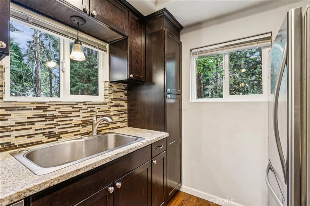 355 Hartman Circle Cedarpines Park, CA 92322