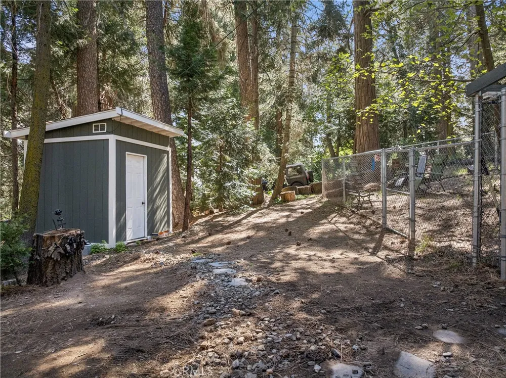 355 Hartman Circle Cedarpines Park, CA 92322