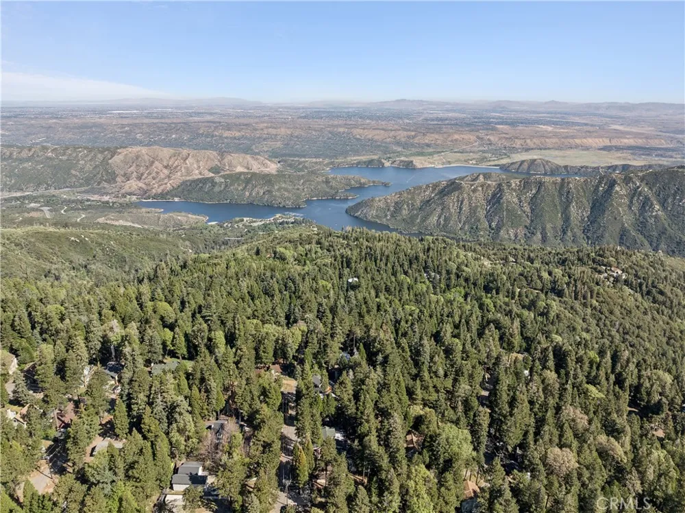 355 Hartman Circle Cedarpines Park, CA 92322