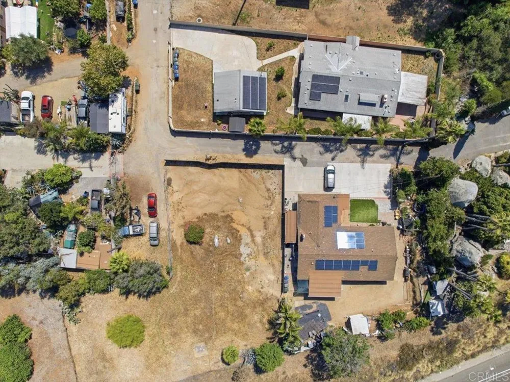 564 Rolling Hills Road Vista, CA 92083