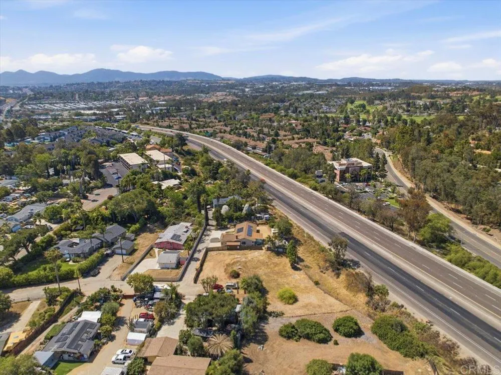 564 Rolling Hills Road Vista, CA 92083
