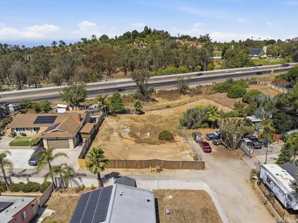 564 Rolling Hills Road Vista, CA 92083