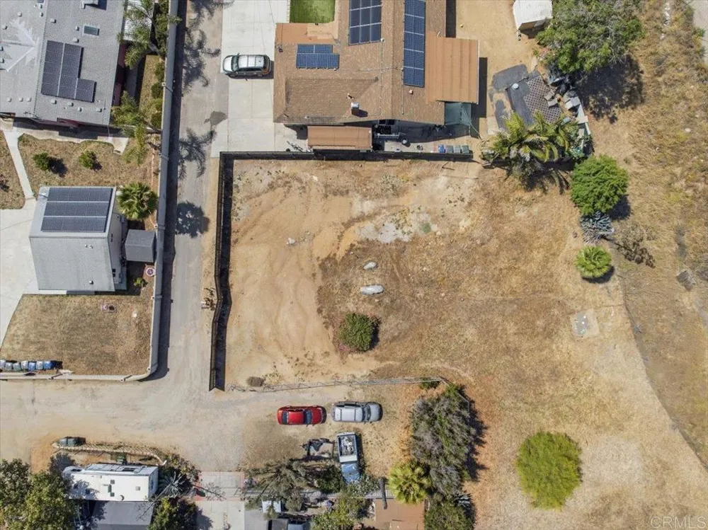564 Rolling Hills Road Vista, CA 92083