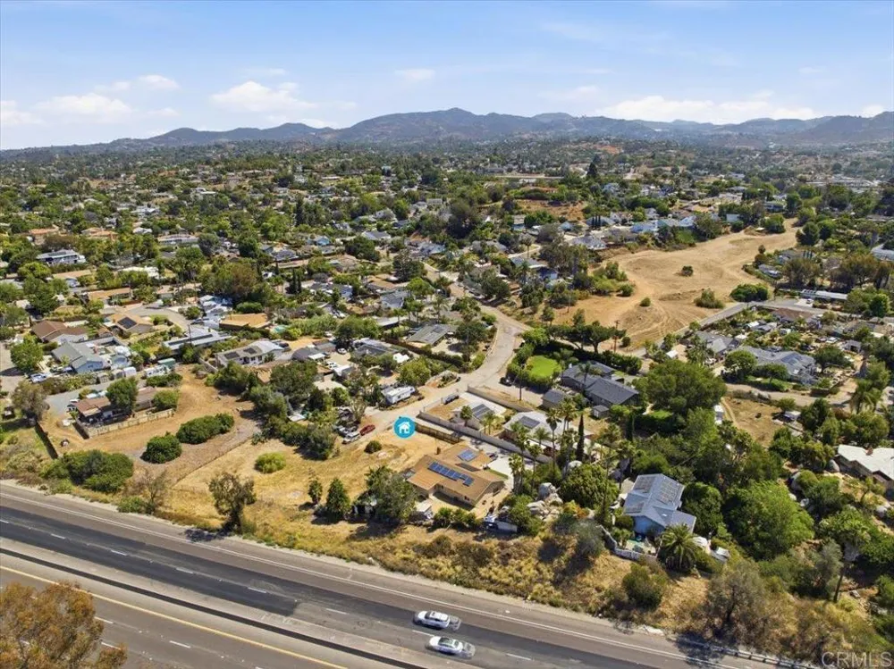 564 Rolling Hills Road Vista, CA 92083