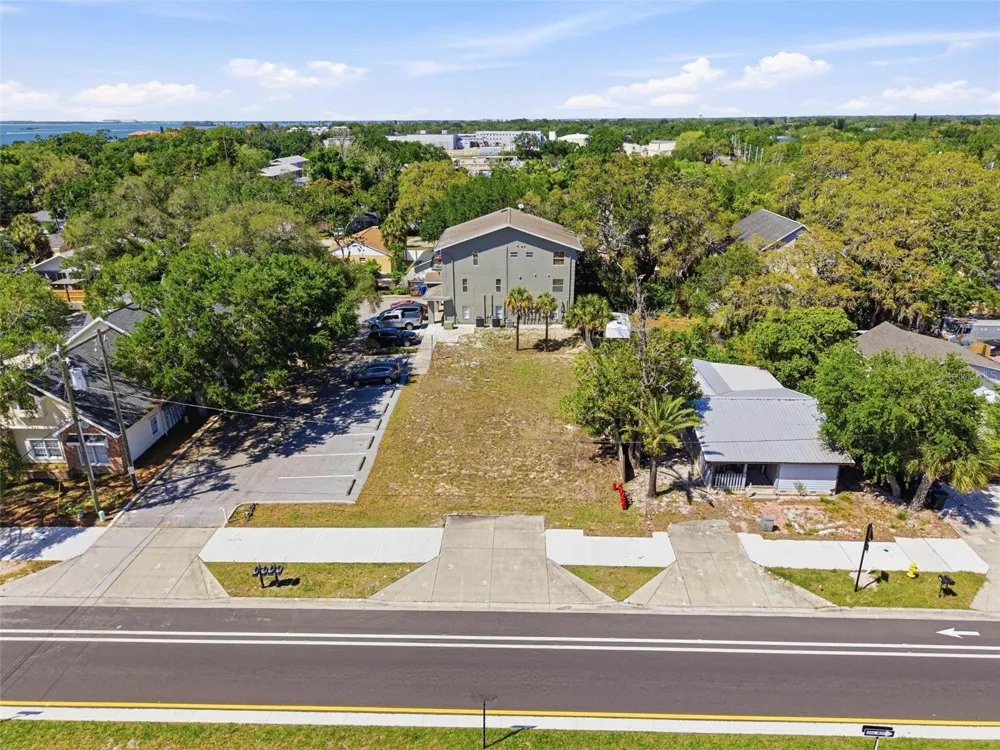 444 SKINNER BOULEVARD Dunedin, FL 34698