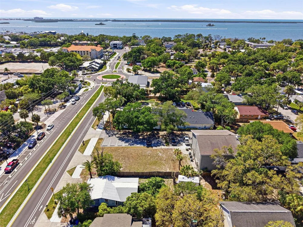 444 SKINNER BOULEVARD Dunedin, FL 34698