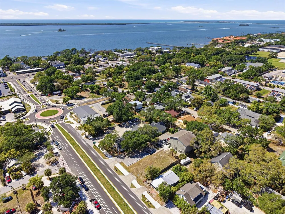 444 SKINNER BOULEVARD Dunedin, FL 34698