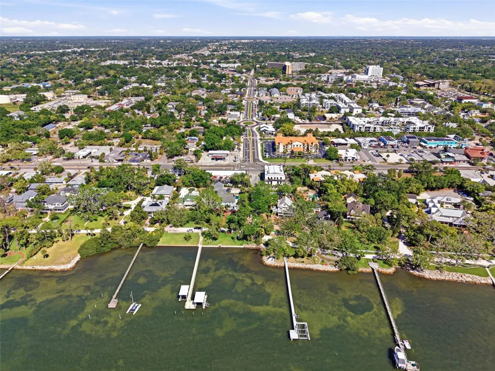 444 SKINNER BOULEVARD Dunedin, FL 34698