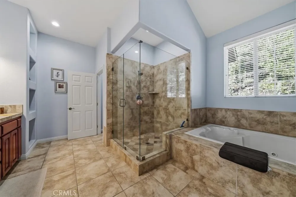 27312 Little Bear Lake Arrowhead, CA 92317