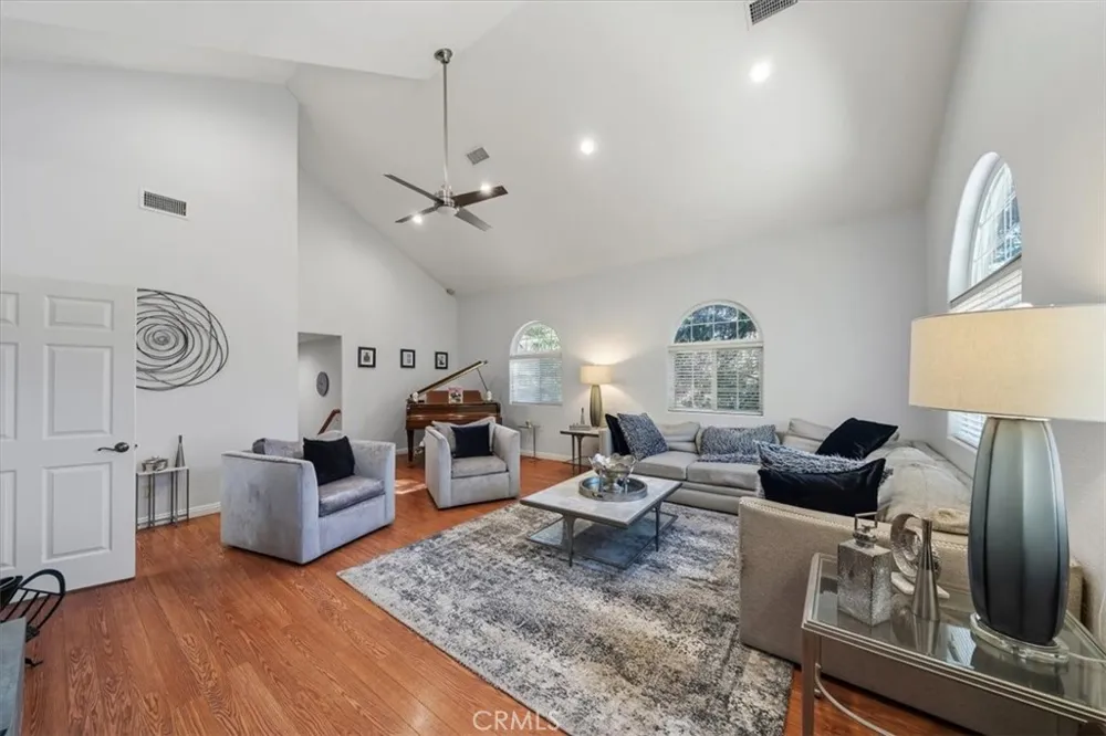 27312 Little Bear Lake Arrowhead, CA 92317