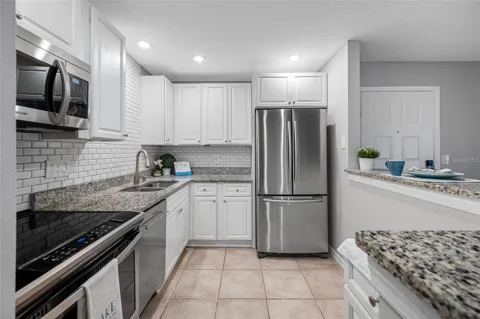 3295 FOX CHASE #105