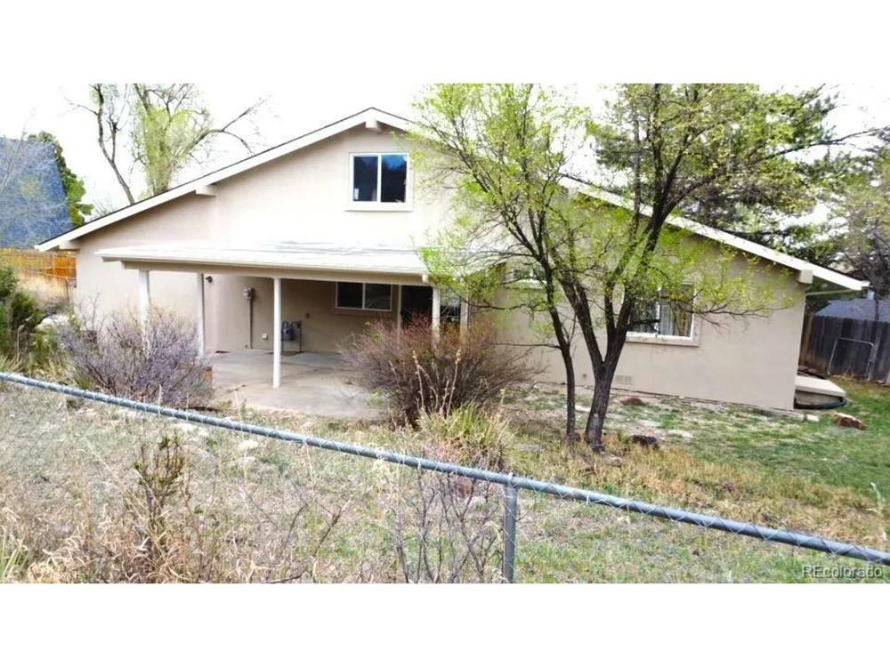 5820 Reef Place Colorado City, CO 81019