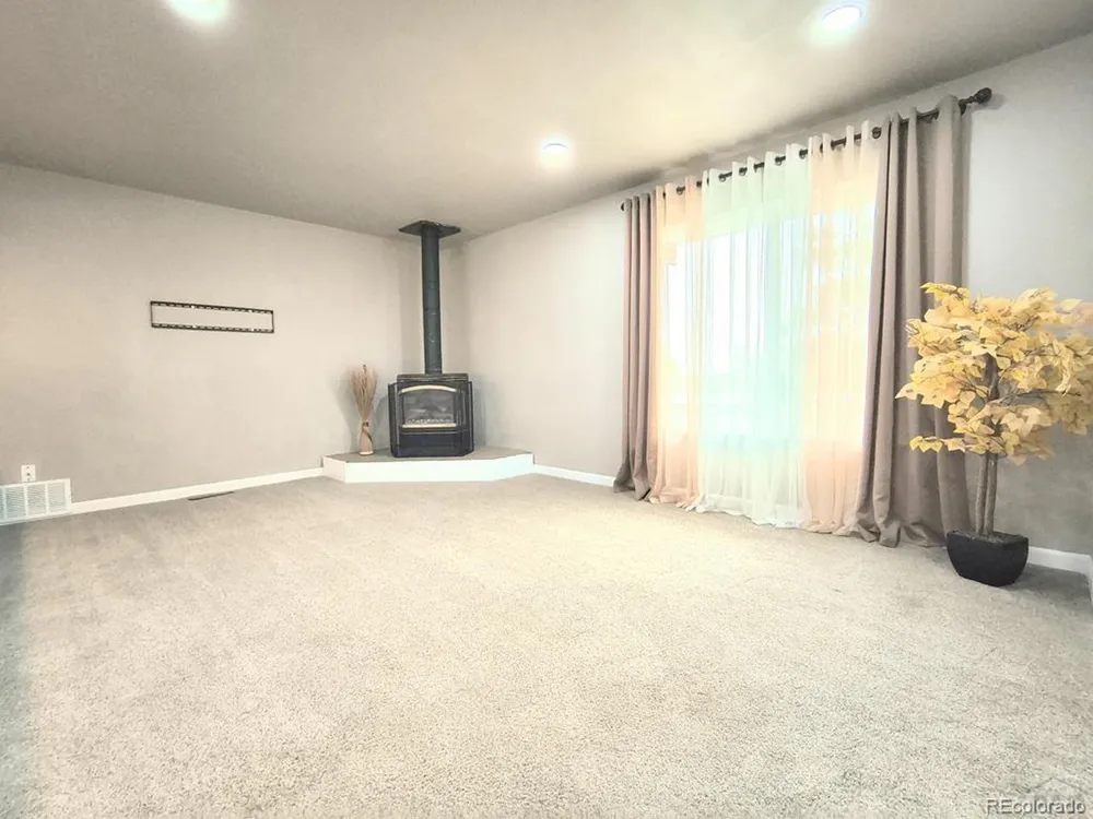 5820 Reef Place Colorado City, CO 81019