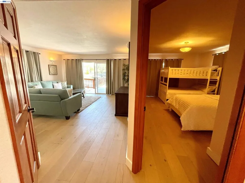 668 Keys Blvd. Clearlake Oaks, CA 95423