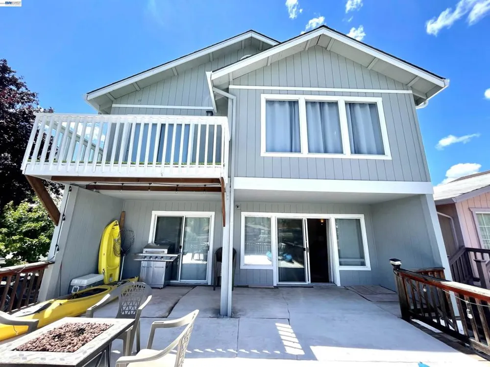 668 Keys Blvd. Clearlake Oaks, CA 95423