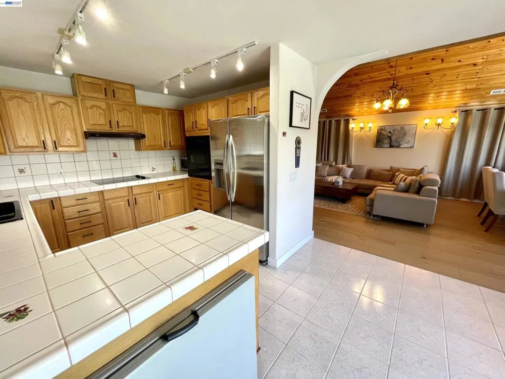 668 Keys Blvd. Clearlake Oaks, CA 95423