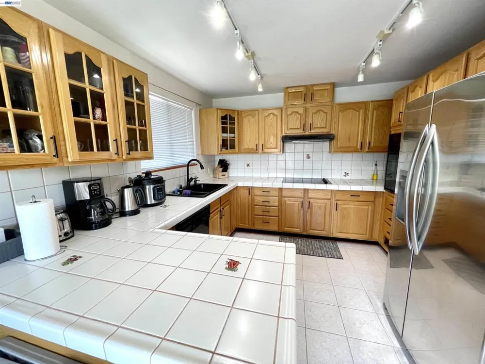668 Keys Blvd. Clearlake Oaks, CA 95423
