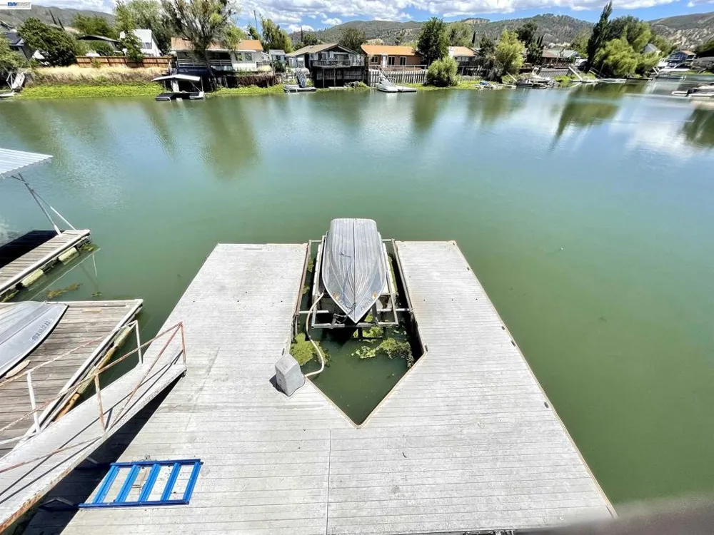 668 Keys Blvd. Clearlake Oaks, CA 95423