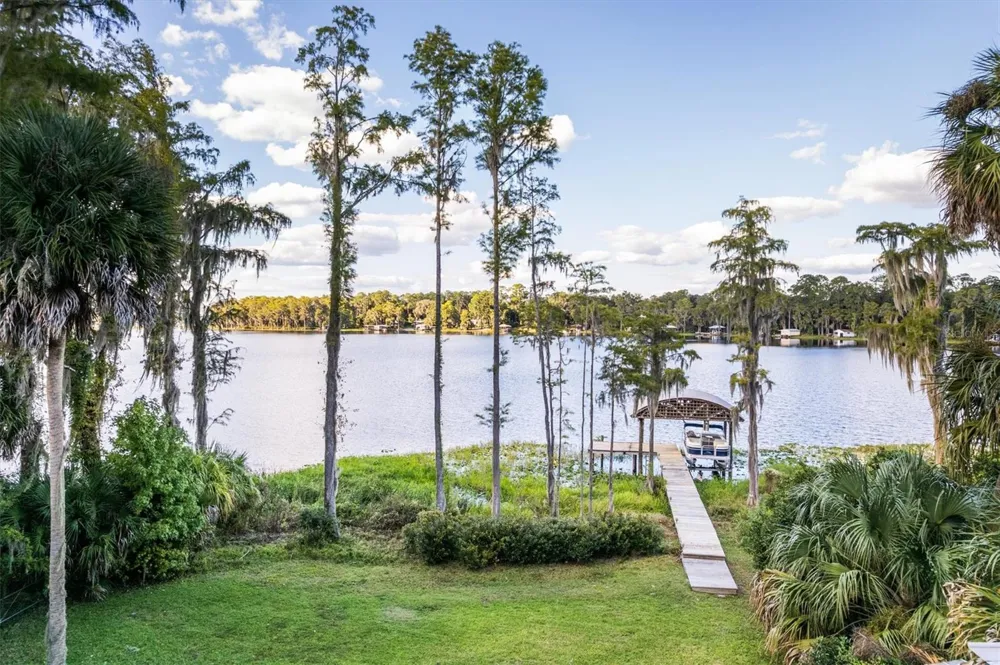 25608 DEVONIA STREET Melrose, FL 32666