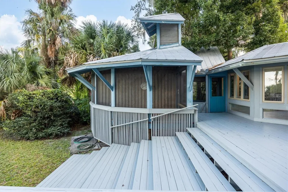 25608 DEVONIA STREET Melrose, FL 32666
