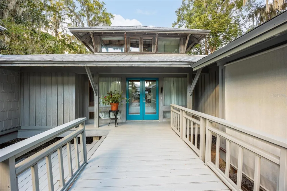 25608 DEVONIA STREET Melrose, FL 32666