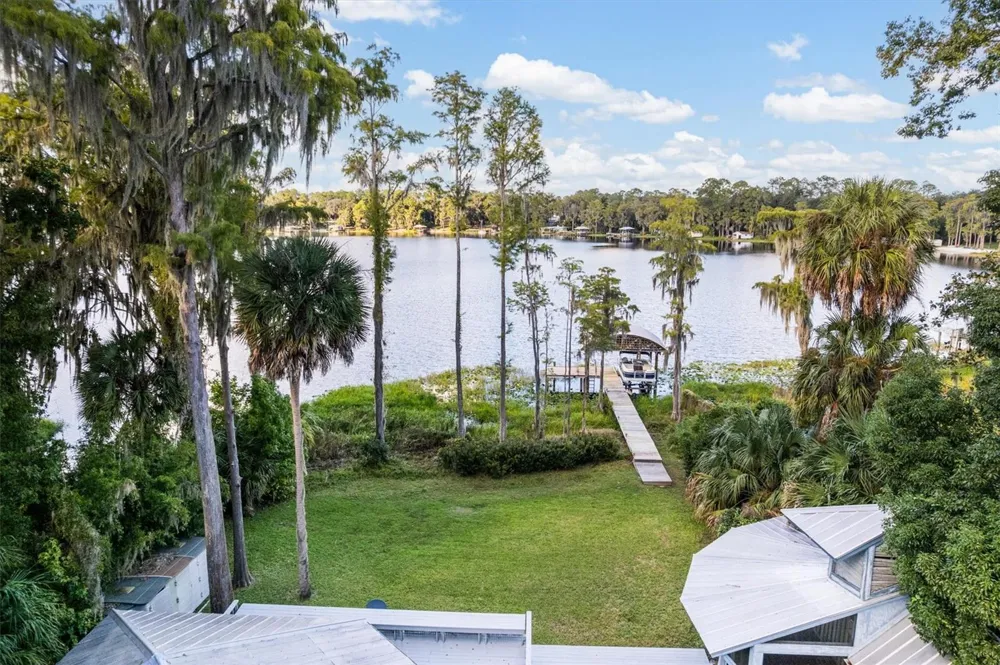 25608 DEVONIA STREET Melrose, FL 32666