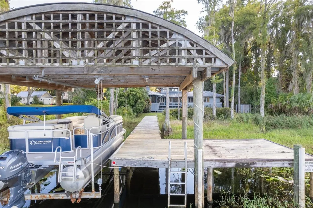 25608 DEVONIA STREET Melrose, FL 32666