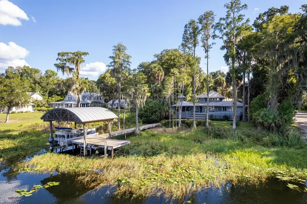 25608 DEVONIA STREET Melrose, FL 32666