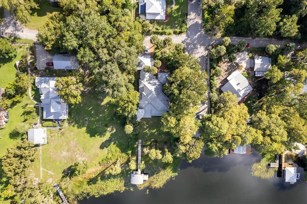 25608 DEVONIA STREET Melrose, FL 32666