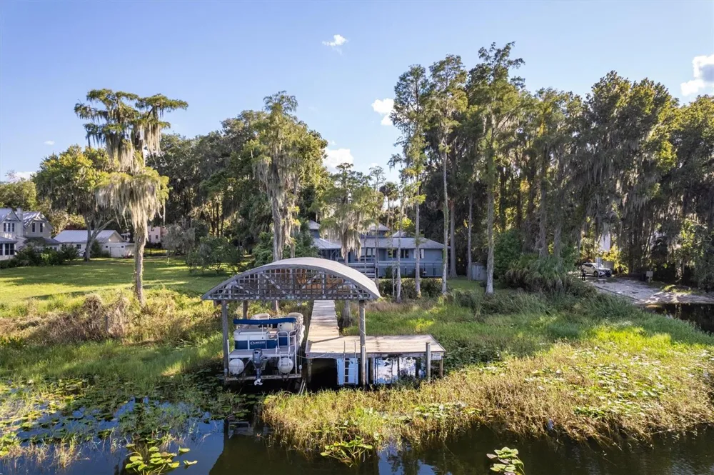 25608 DEVONIA STREET Melrose, FL 32666