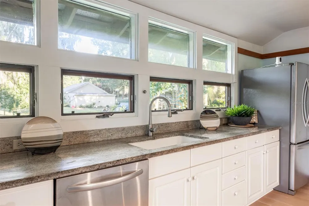 25608 DEVONIA STREET Melrose, FL 32666