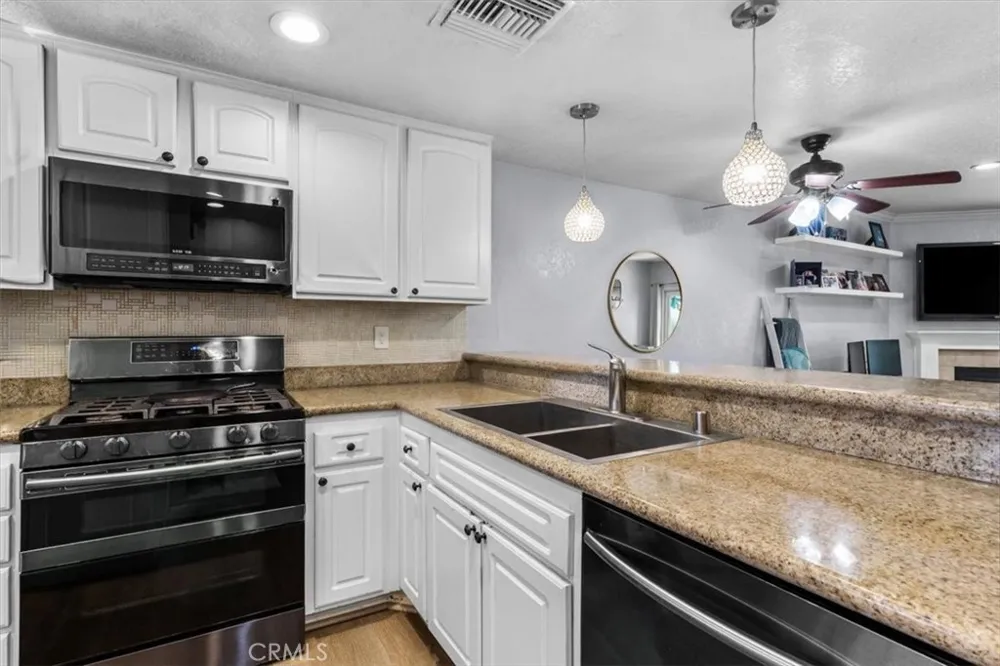 640 Sycamore Claremont, CA 91711