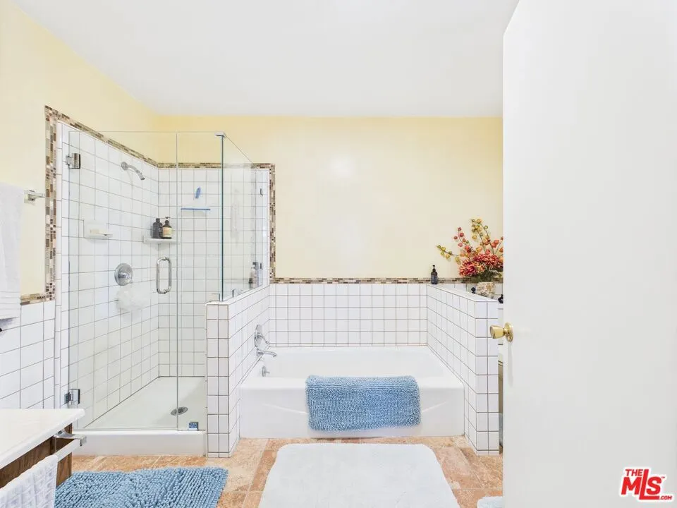 7449 Kentwood Avenue Los Angeles, CA 90045